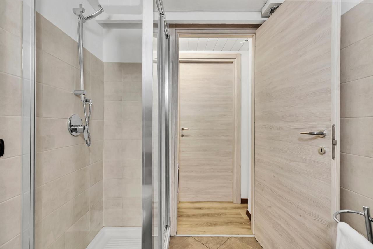 Loft Daiquiri Nel Centro Di Milano, Via Sottocorno, Porta Vittoria Apartment Bagian luar foto